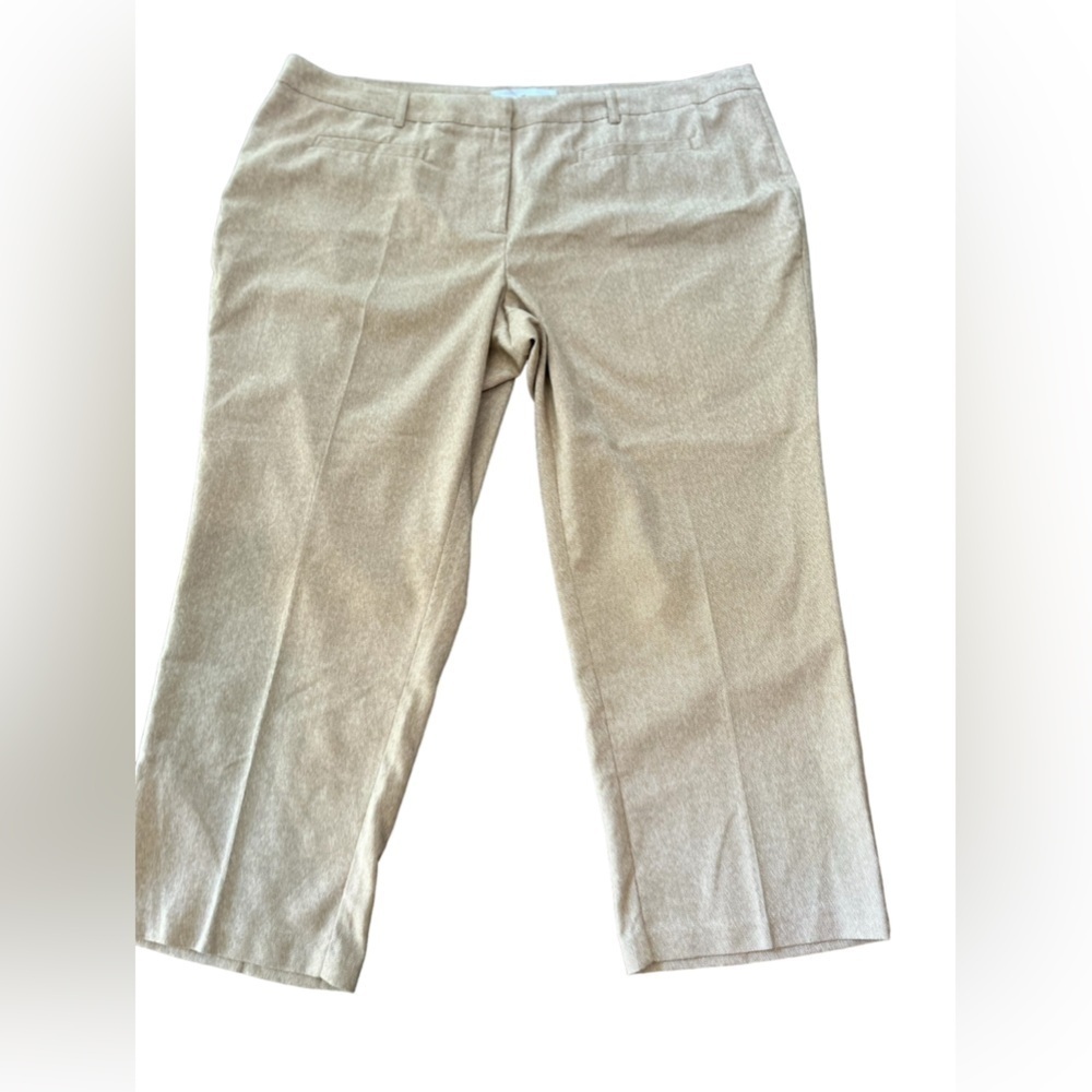 Avenue Studio Women's Beige Dress Pants Size 22P‎ Pleated Front Cuffed Hem